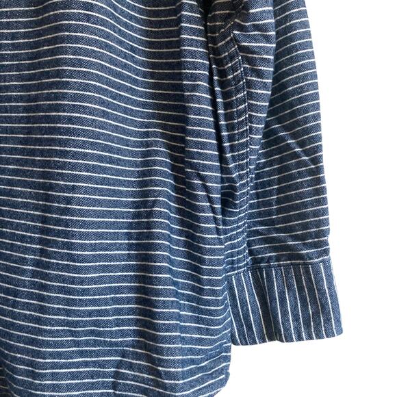 Duluth Men's Large Free Swingin' Flannel Relaxed Fit Shirt Blue Railroad Stripe - Picture 6 of 8